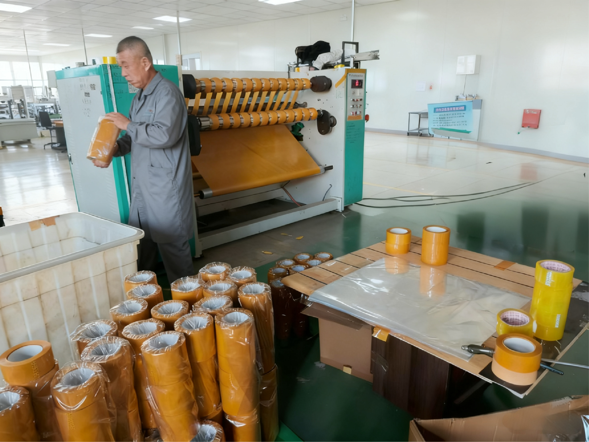 包装行业刚需耗材，绿色与智能升级引领行业新发展